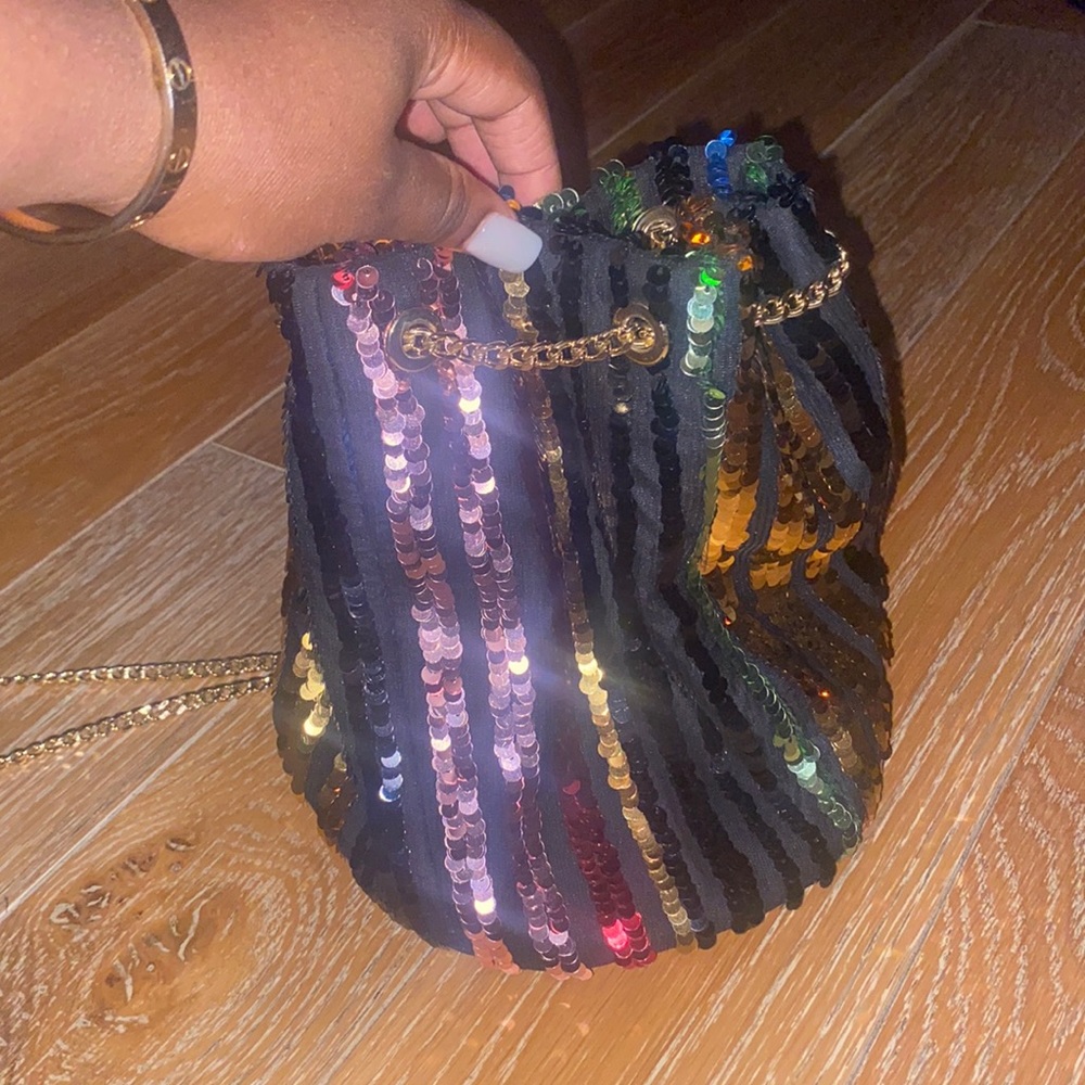 Black express crossbody